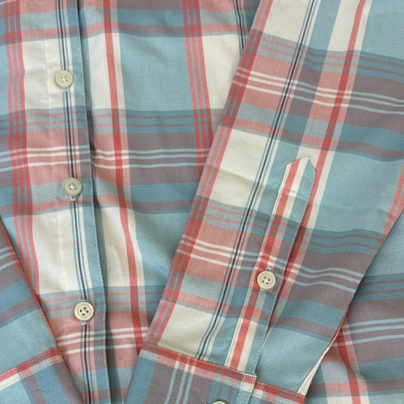 Salt Life Women’s plaid button down - Picture 2 of 5